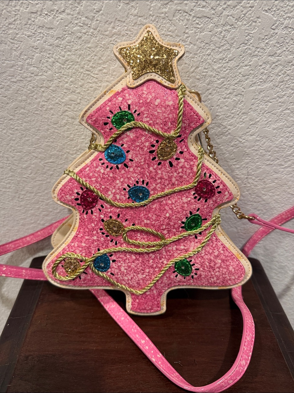 Betsey Johnson One Smart Cookie Pink Christmas Tree Crossbody Bag w Glitter Star